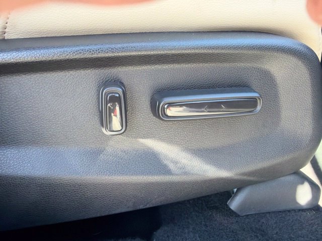 Used 2022 Honda CR-V Touring image 36