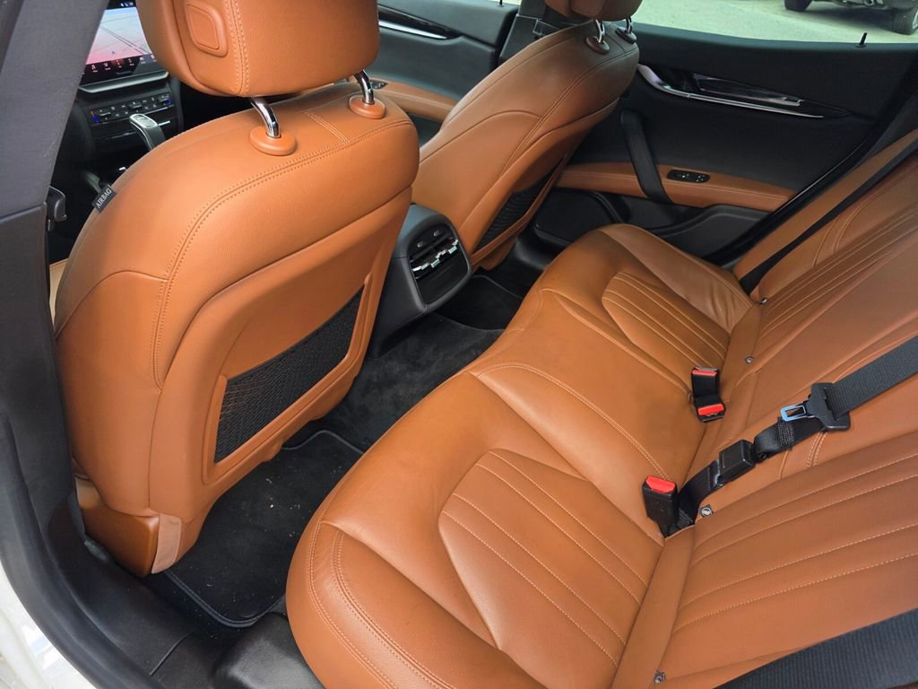 Used 2022 Maserati Ghibli Modena image 14
