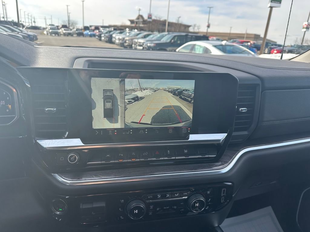 Used 2025 Chevrolet Silverado 1500 LTZ image 27