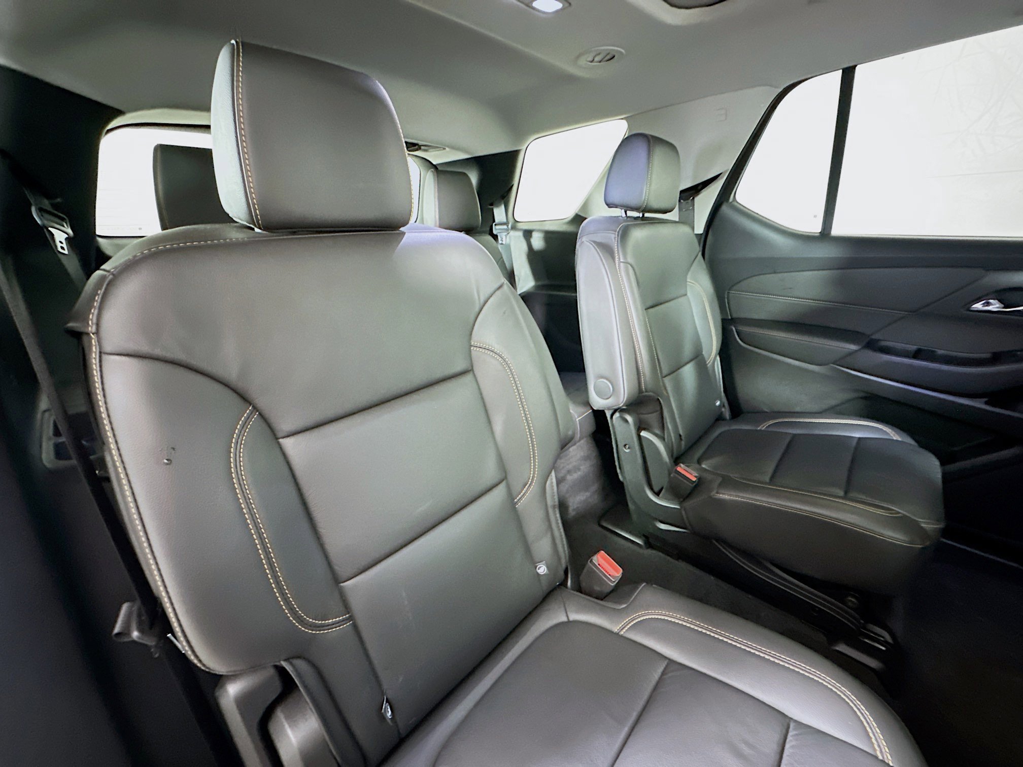 Used 2020 Chevrolet Traverse LT w/ LT Premium Package image 29