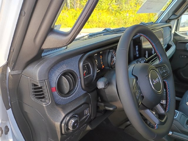 New 2026 Jeep Wrangler Unlimited Sport AWD/4WD image 11
