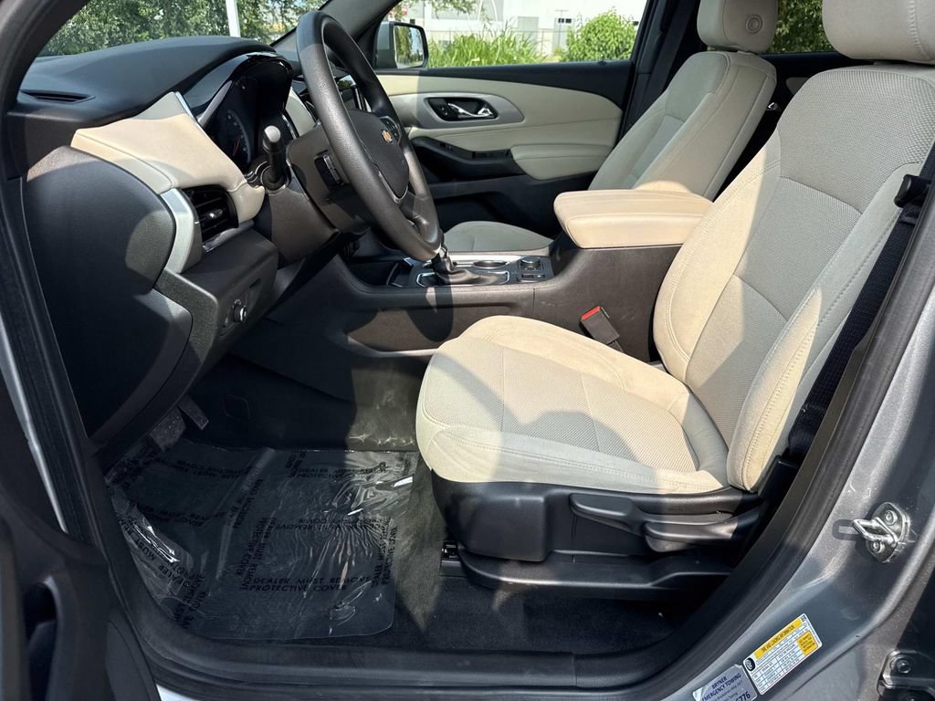 Used 2023 Chevrolet Traverse LS w/ Safety Package AWD/4WD image 24
