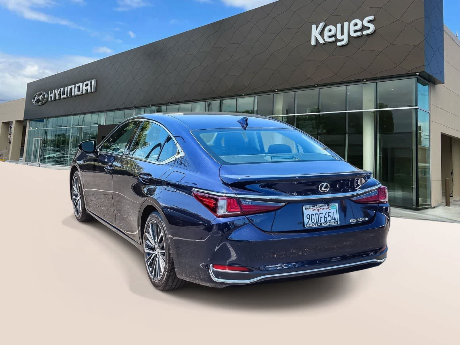 Used 2023 Lexus ES 300h w/ Premium Package FWD image 7