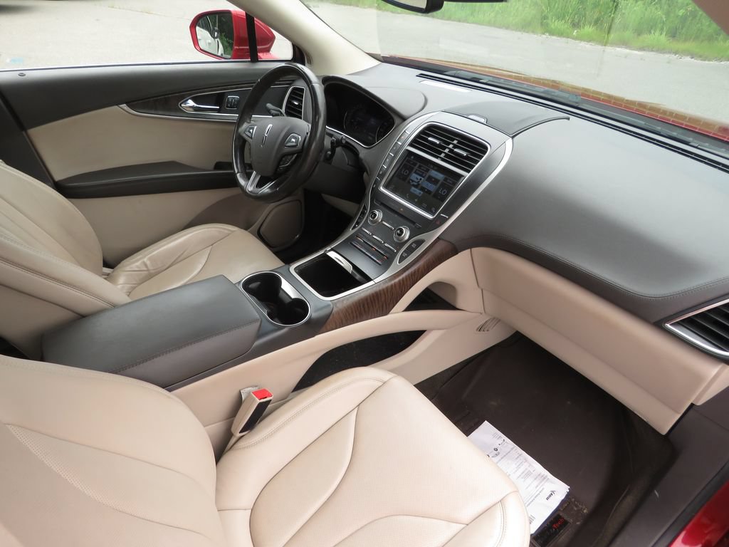 Used 2016 Lincoln MKX Reserve w/ Driver Assistance Package AWD/4WD image 14