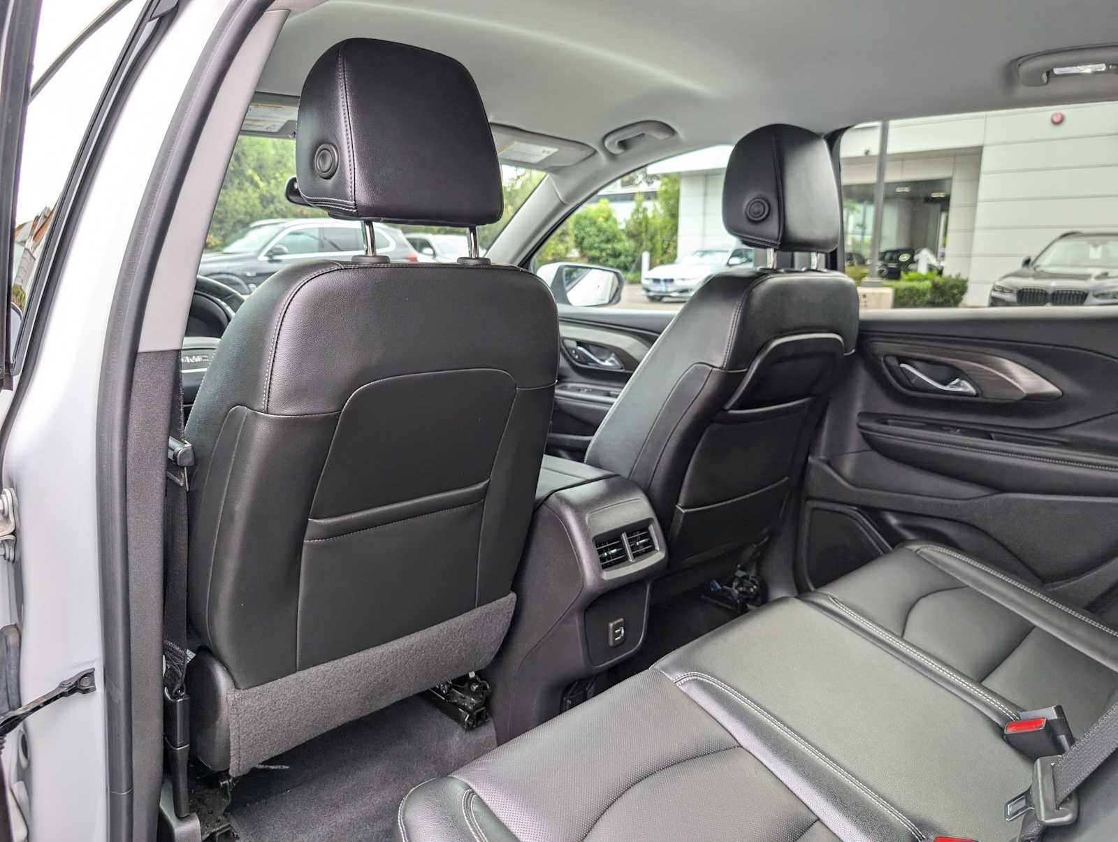 Used 2023 GMC Terrain SLT image 21