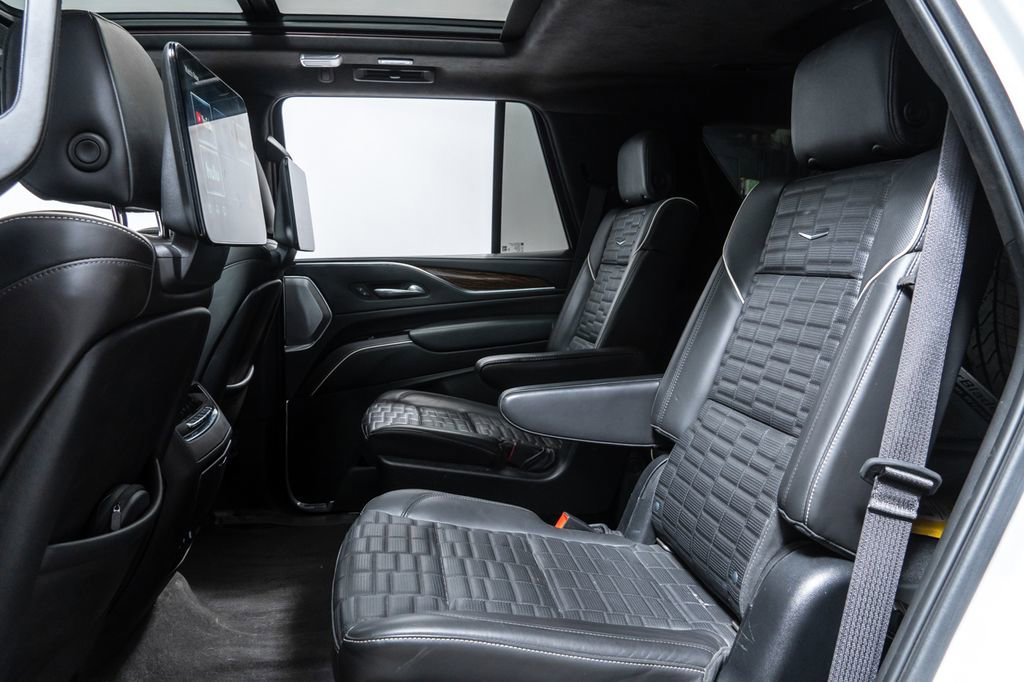 Used 2022 Cadillac Escalade Sport Platinum w/ Heavy-Duty Trailer Package image 35