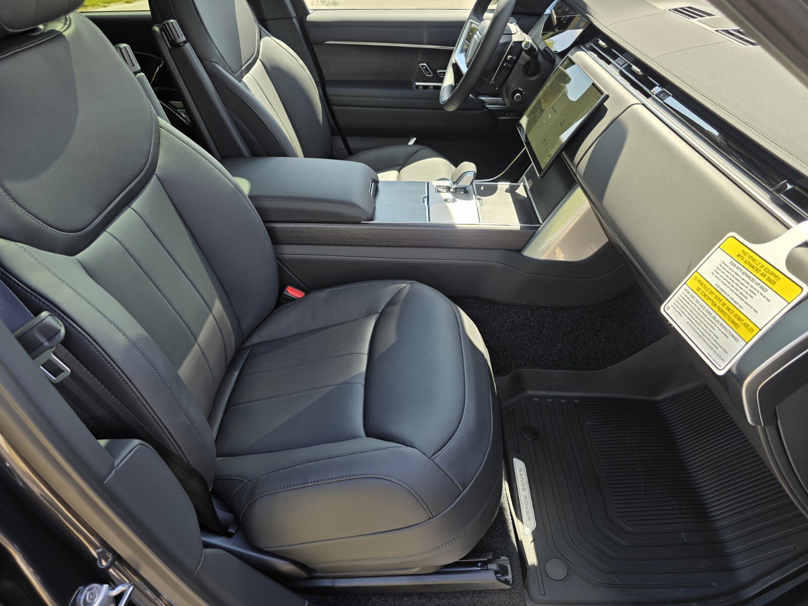 New 2026 Land Rover Range Rover SE AWD/4WD image 3