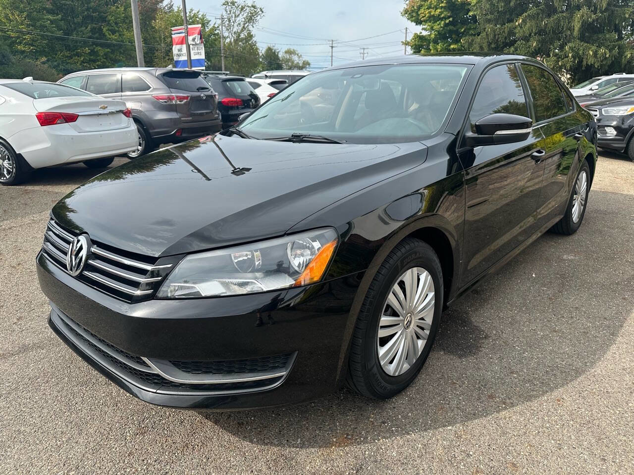 Used 2015 Volkswagen Passat 1.8T S w/ Technology Package FWD image 2