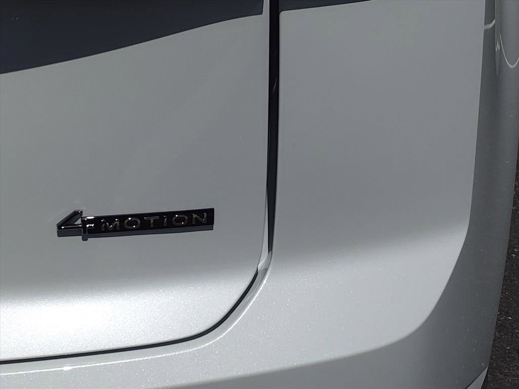 New 2026 Volkswagen Atlas Cross Sport SEL Premium R-Line image 7