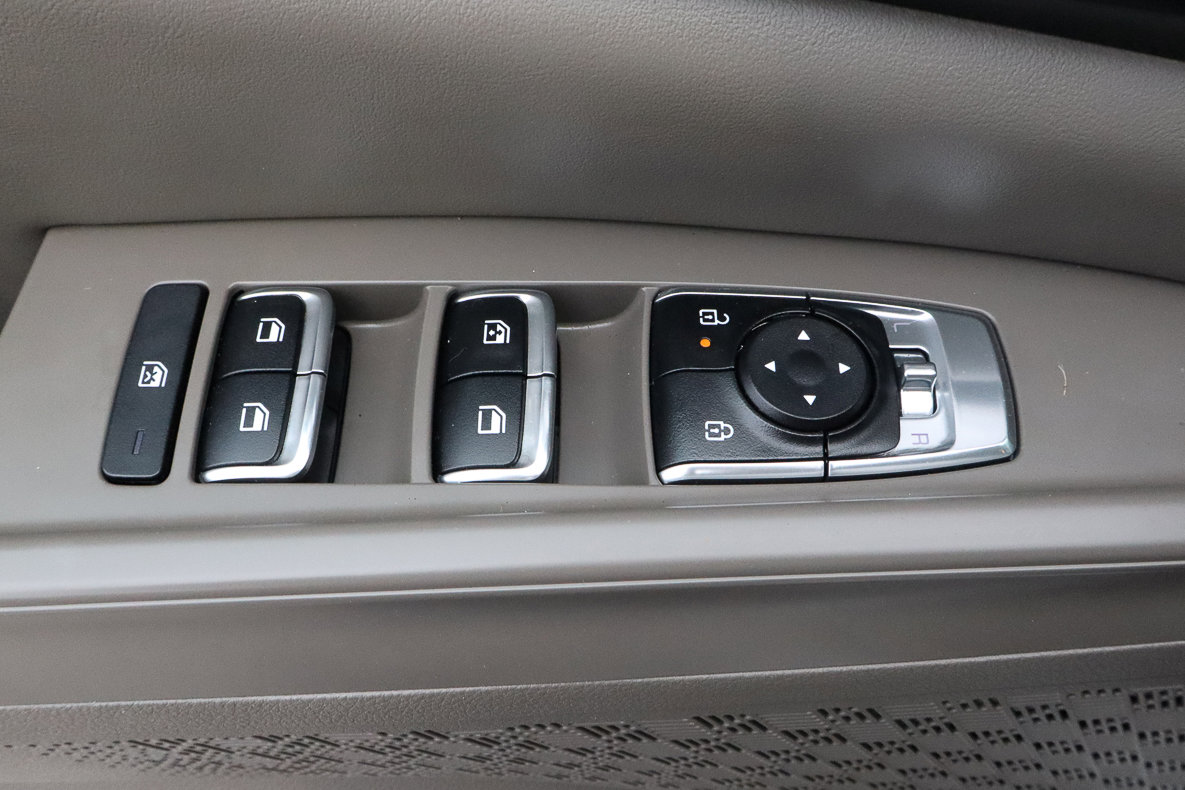 Used 2025 Kia Carnival image 14
