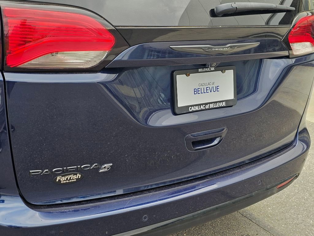 Used 2020 Chrysler Pacifica Touring-L Plus w/ Advanced Safetytec Group image 15