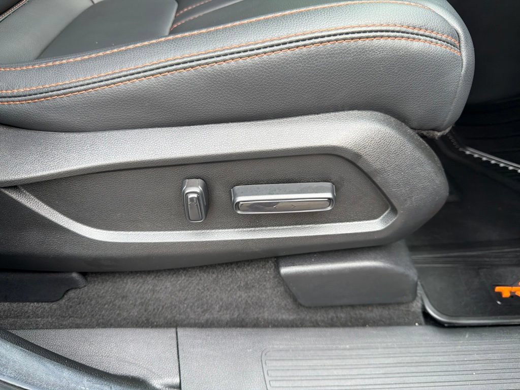 Used 2025 Honda Pilot TrailSport image 15
