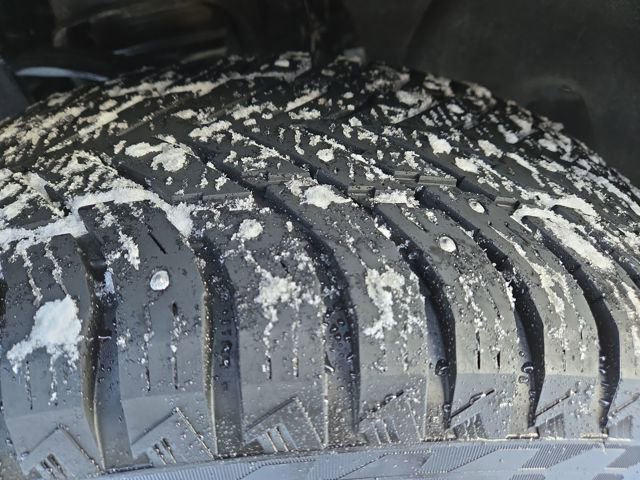 Used 2023 GMC Yukon XL AT4 w/ AT4 Premium Plus Package image 9