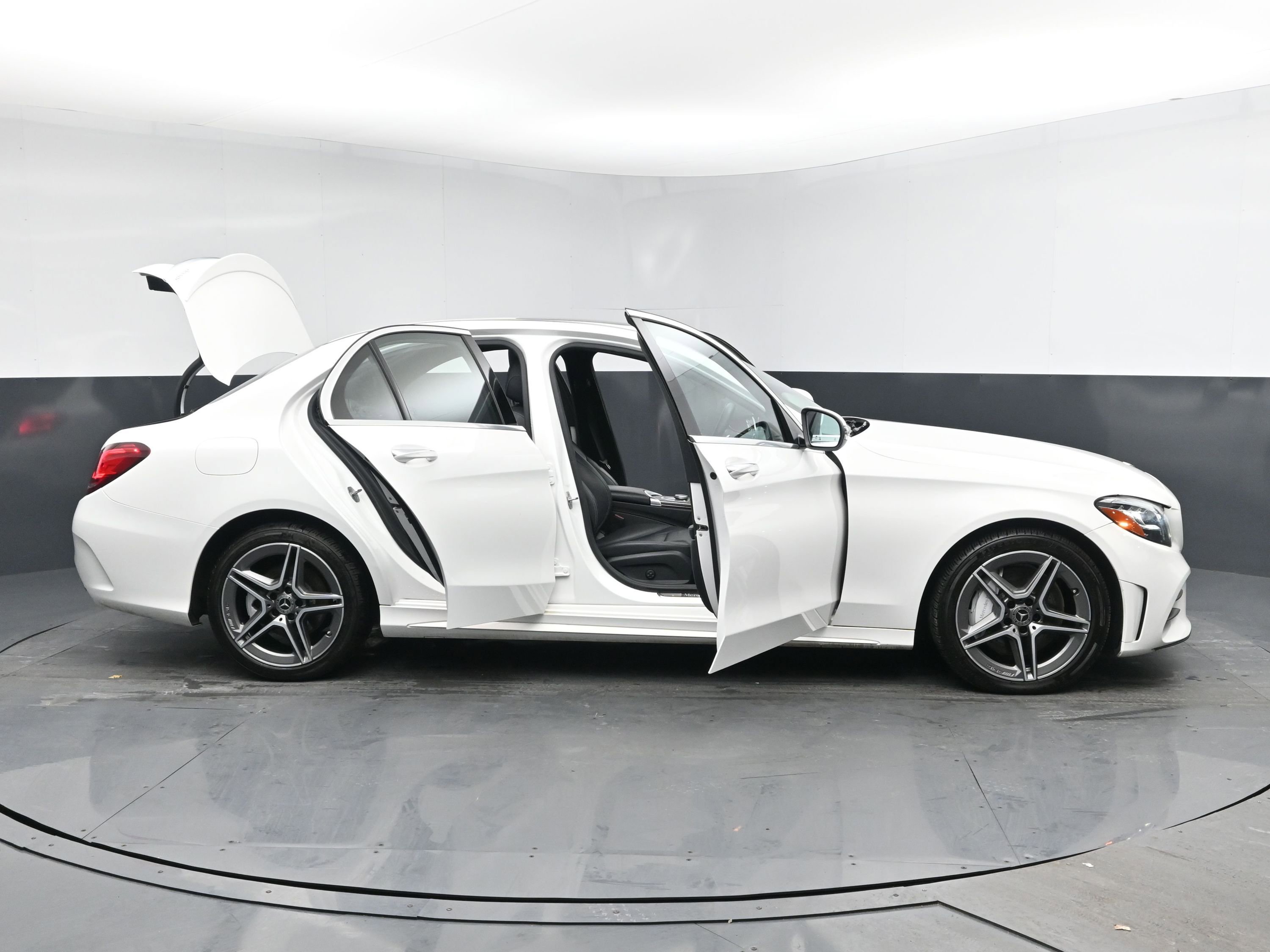 Used 2019 Mercedes-Benz C 300 4MATIC Sedan w/ AMG Line image 28