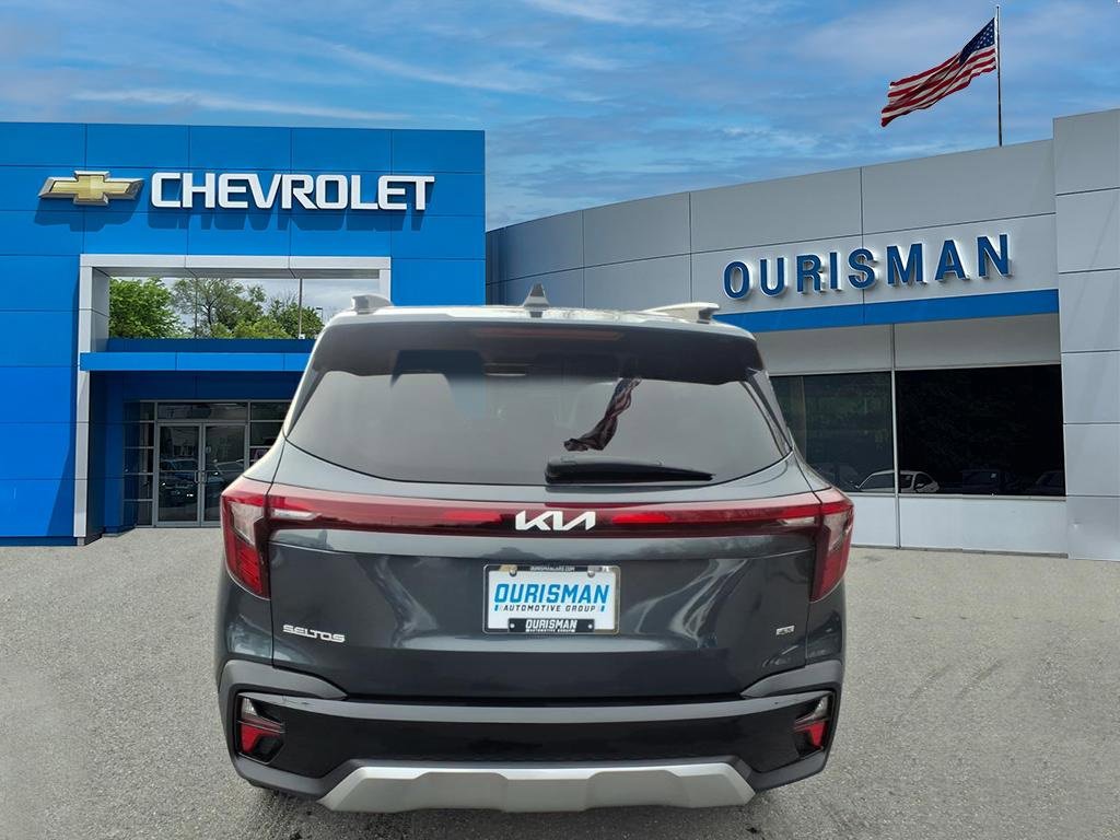 Used 2024 Kia Seltos EX image 4