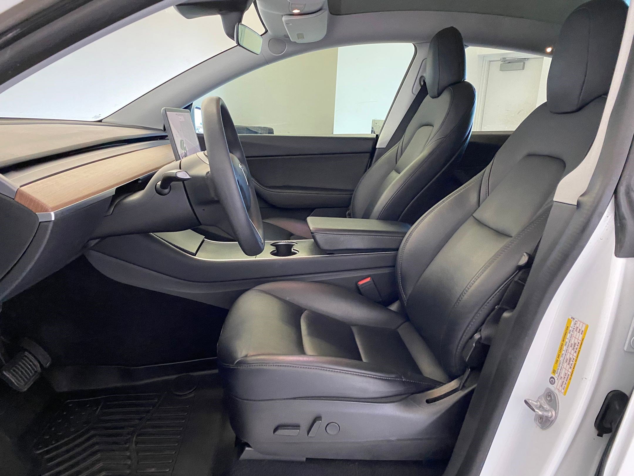 Used 2020 Tesla Model Y Performance image 4