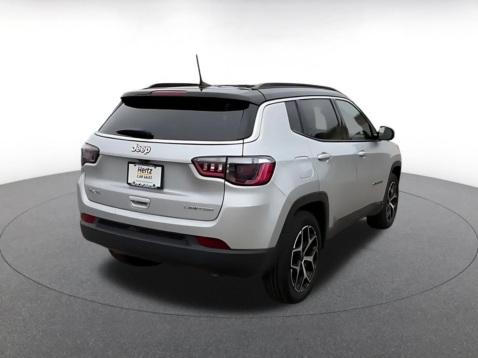 Used 2025 Jeep Compass Limited AWD/4WD image 13