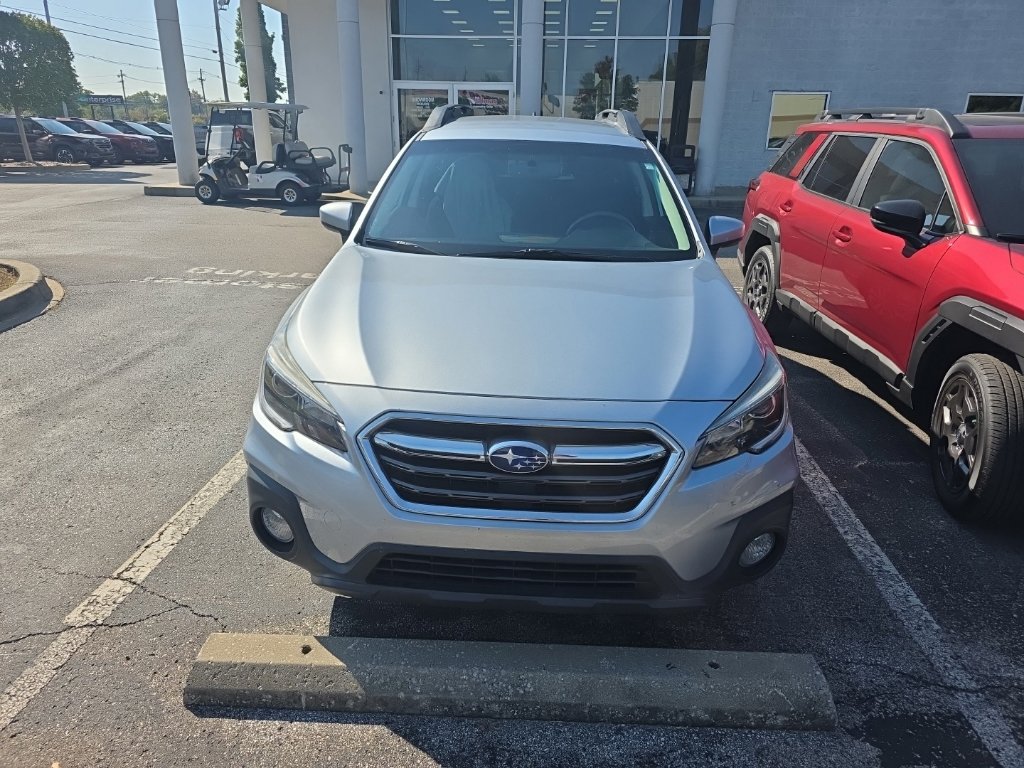 Used 2018 Subaru Outback 2.5i Premium AWD/4WD image 2