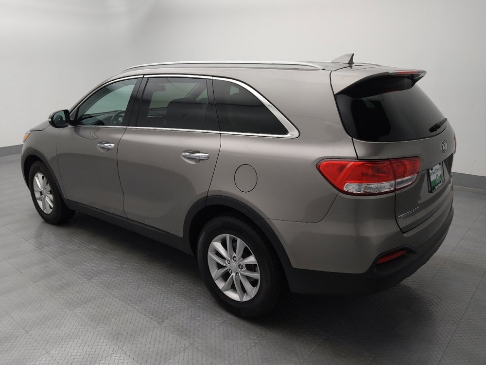 Used 2017 Kia Sorento FWD w/ LX Convenience Package image 3
