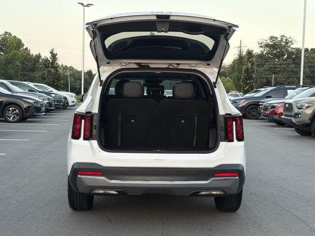 Used 2024 Kia Sorento S w/ Panoramic Sunroof Package FWD image 15