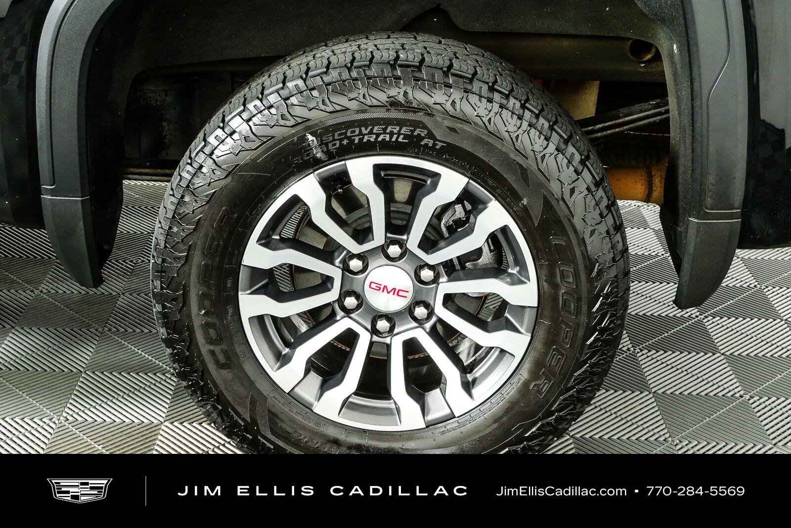 Used 2019 GMC Sierra 1500 AT4 w/ AT4 Premium Package AWD/4WD image 36
