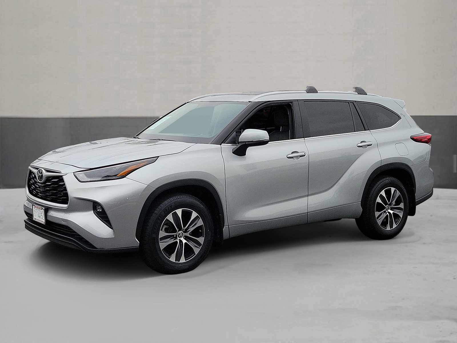 Used 2023 Toyota Highlander XLE