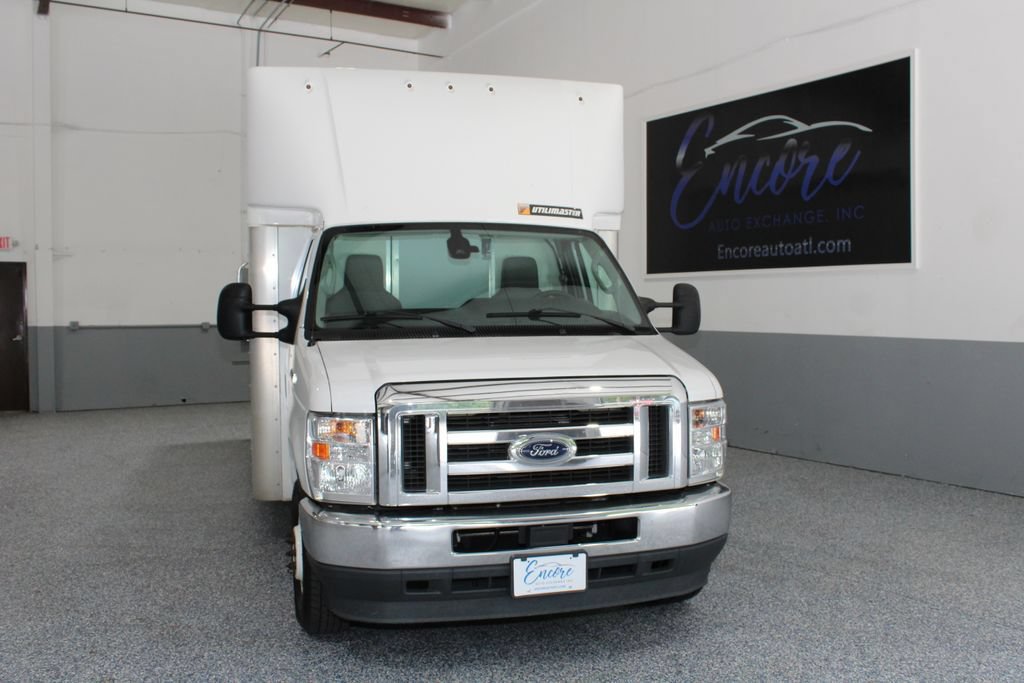 Used 2022 Ford E-450 and Econoline 450 Super Duty RWD image 5