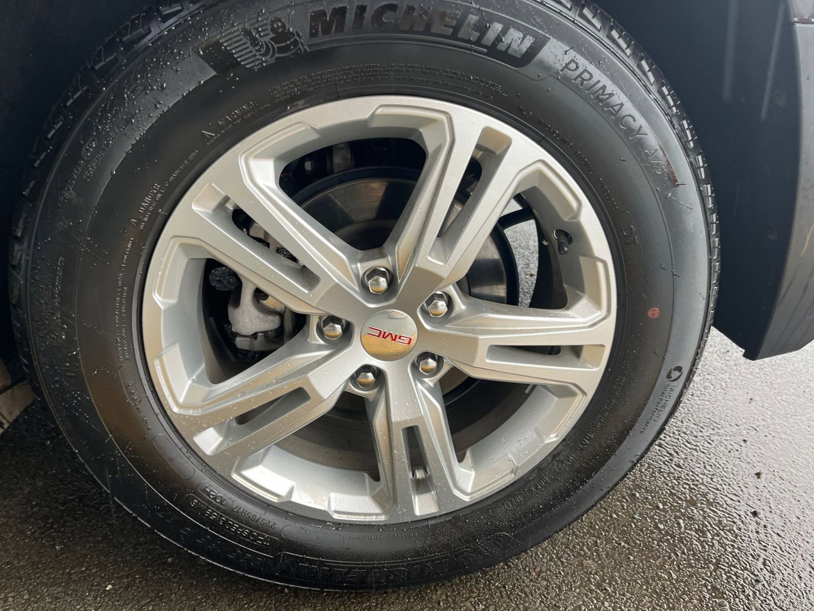 Used 2024 GMC Terrain SLE image 29