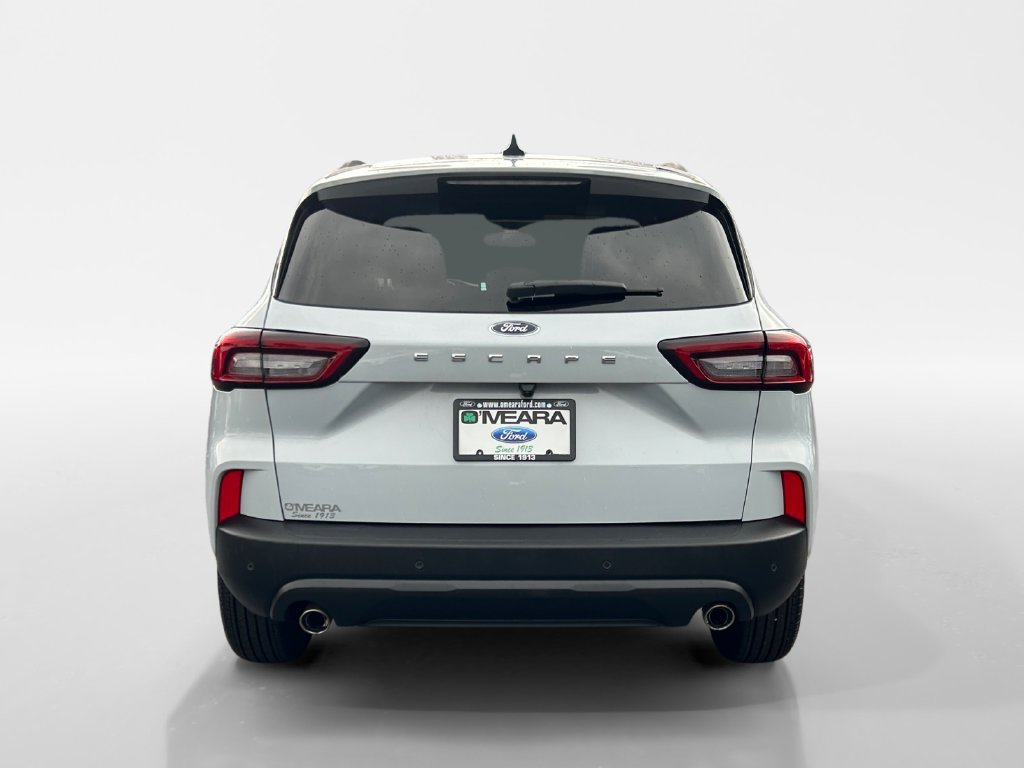 Used 2025 Ford Escape ST-Line w/ Tech Pack #1 FWD image 4