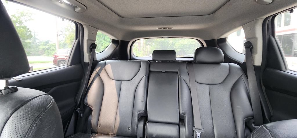 Used 2020 Hyundai Santa Fe Limited AWD/4WD image 11