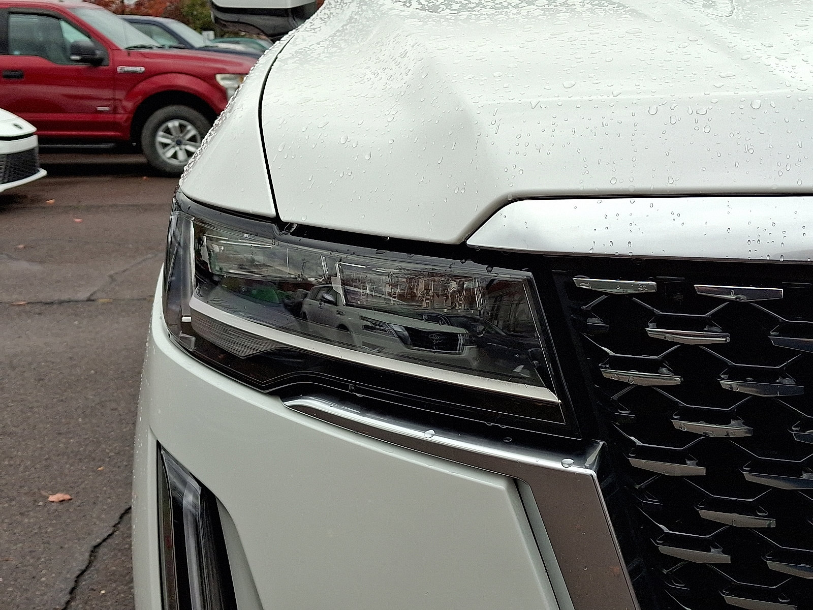 Used 2021 Cadillac Escalade Premium Luxury w/ LPO, Illumination Package image 9