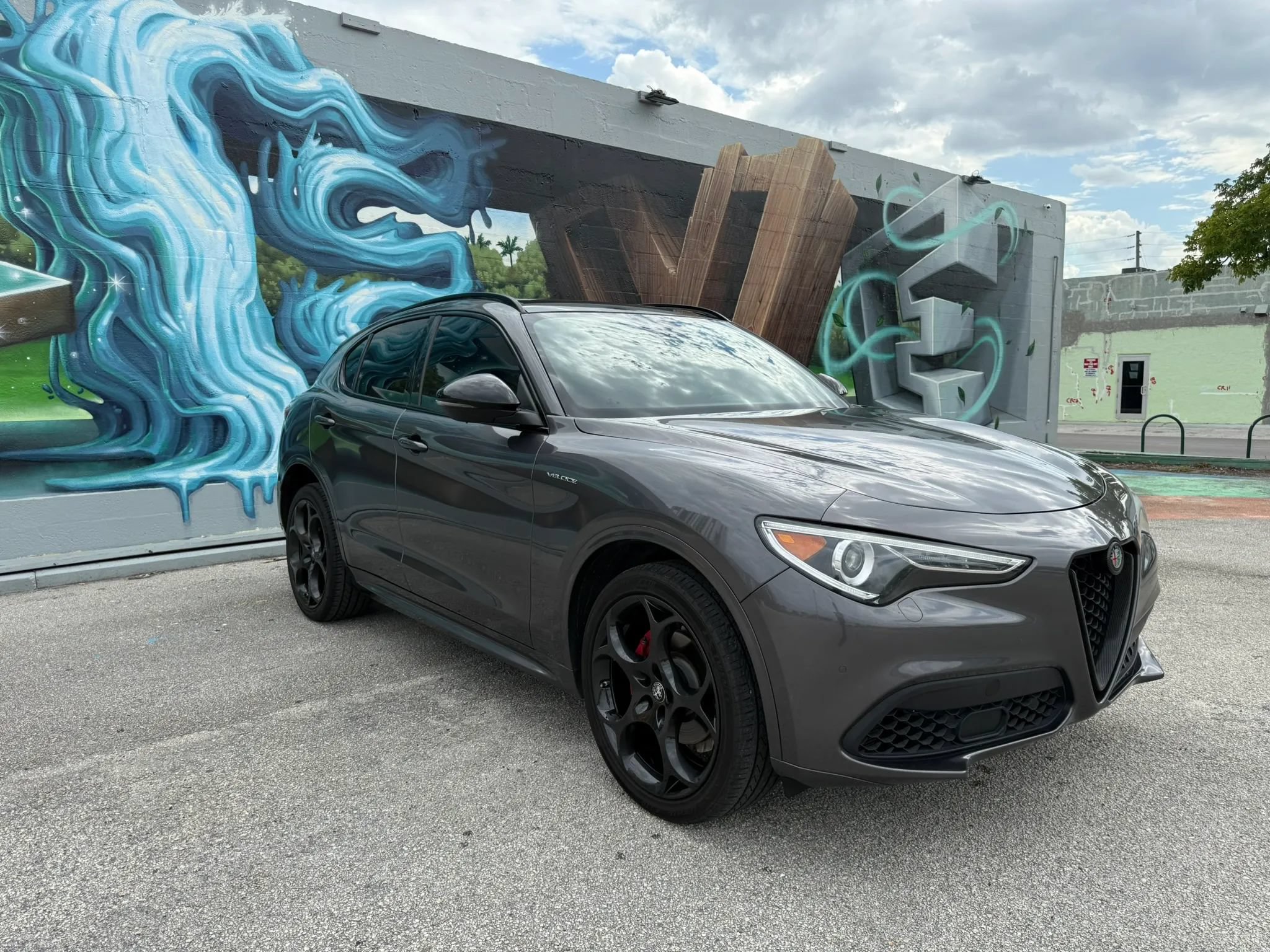 Used 2022 Alfa Romeo Stelvio Veloce AWD/4WD image 5