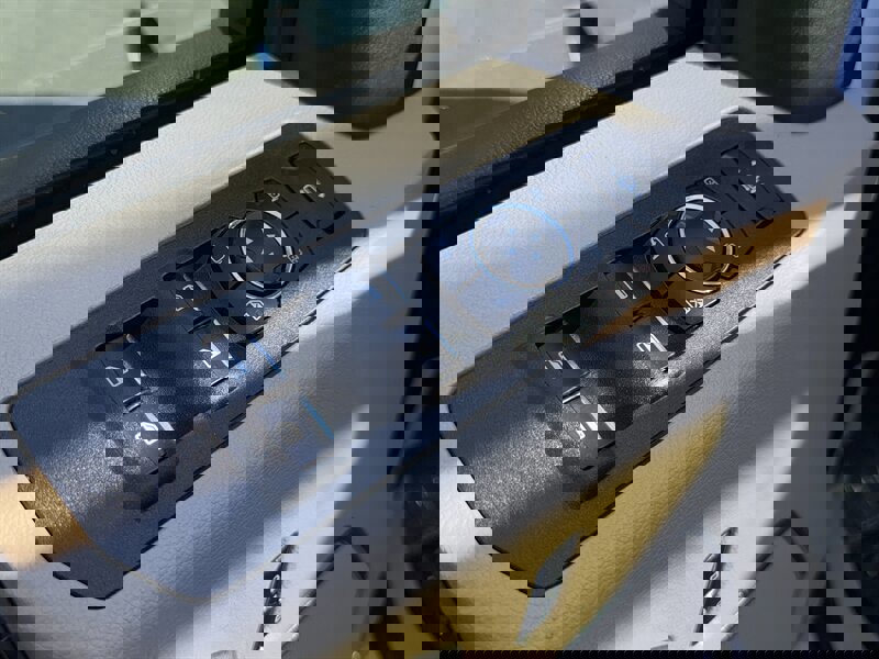 Used 2017 Ford F350 Lariat w/ FX4 Off-Road Package image 37