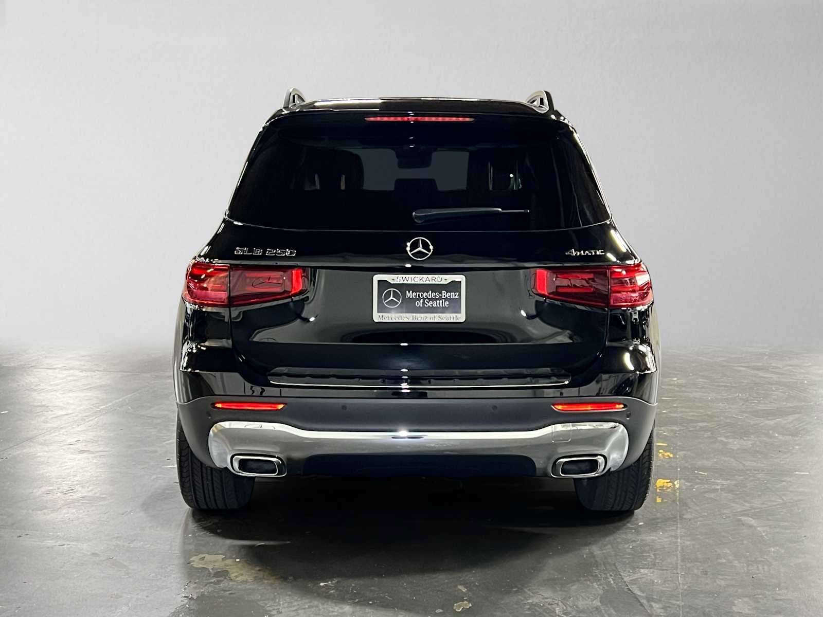 Certified 2026 Mercedes-Benz GLB 250 4MATIC image 4