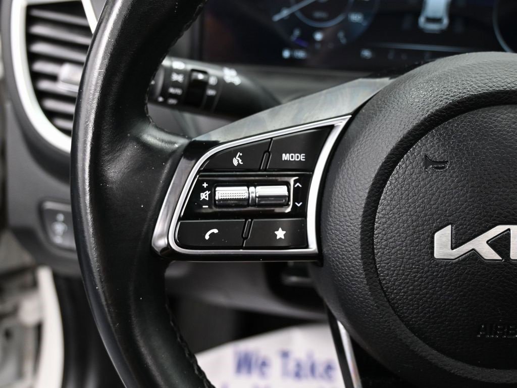 Used 2024 Kia Seltos EX image 17