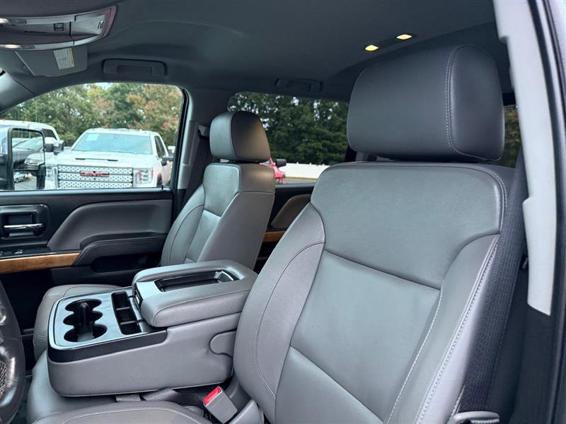 Used 2017 Chevrolet Silverado 3500 LTZ w/ Duramax Plus Package image 28