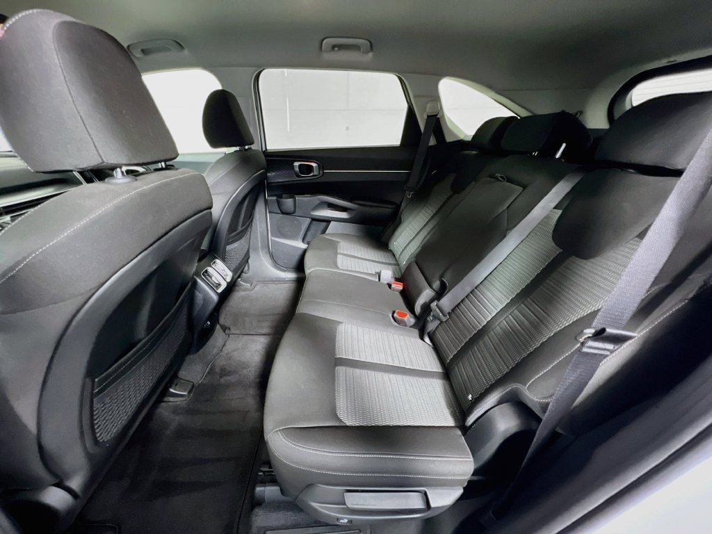 Certified 2025 Kia Sorento LX FWD image 24