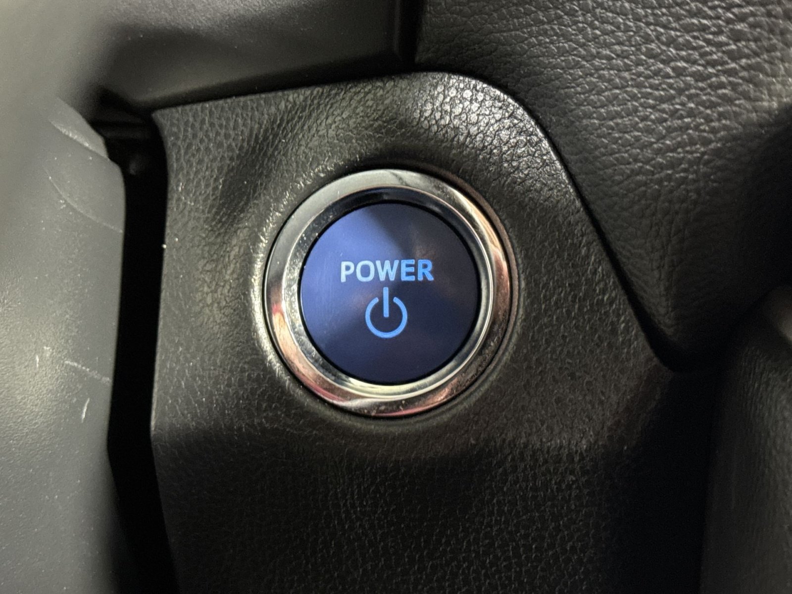 Used 2020 Toyota RAV4 XLE w/ Carpet Mat Package AWD/4WD image 42