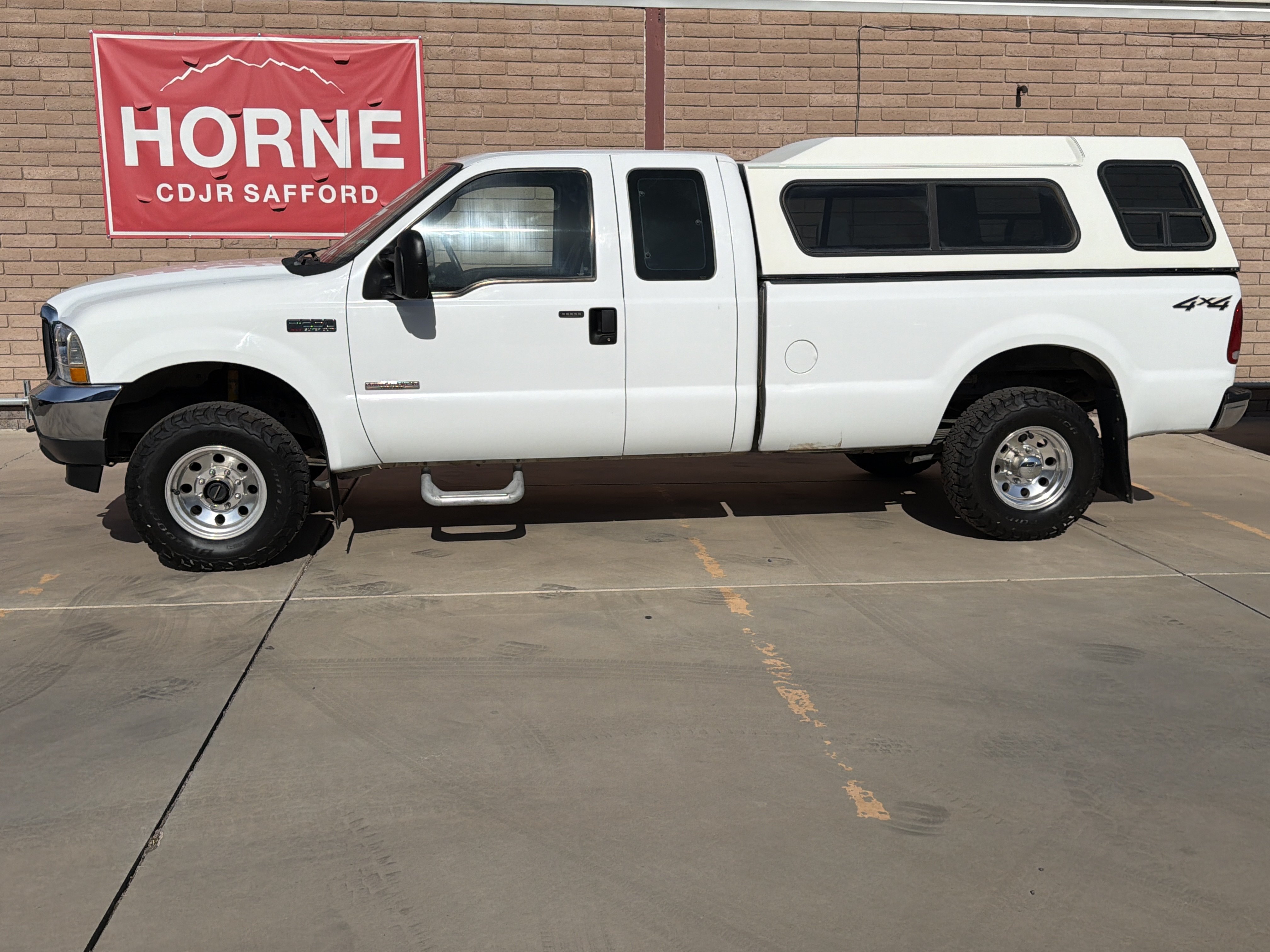 Used 2004 Ford F250 XLT AWD/4WD image 2