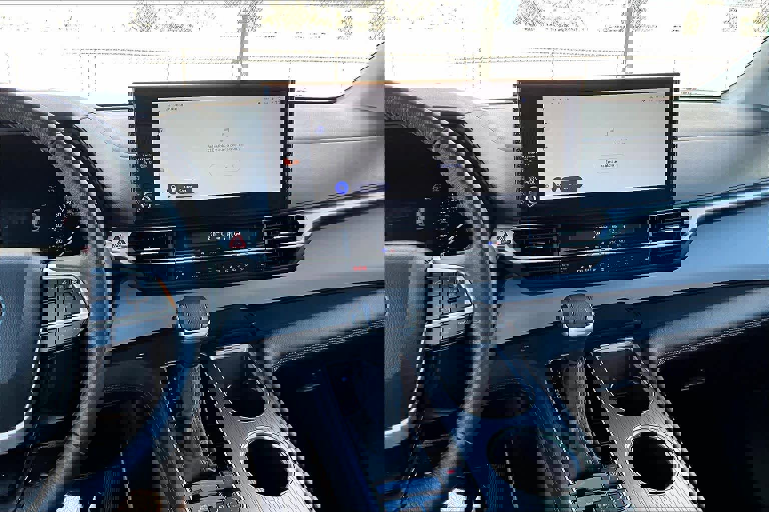 Certified 2025 Toyota Sienna XLE image 7