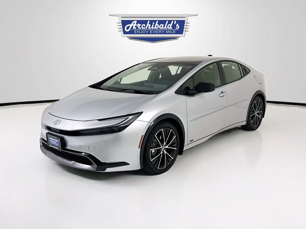 Used 2024 Toyota Prius XLE AWD/4WD image 3