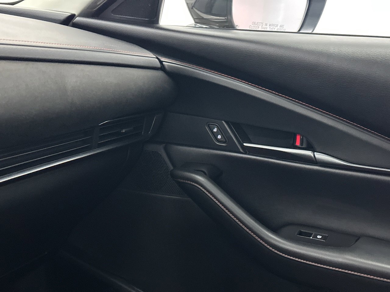 Used 2024 MAZDA CX-30 Carbon image 32