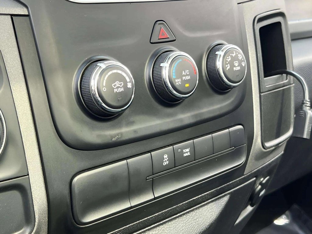 Used 2015 RAM 1500 Express image 21