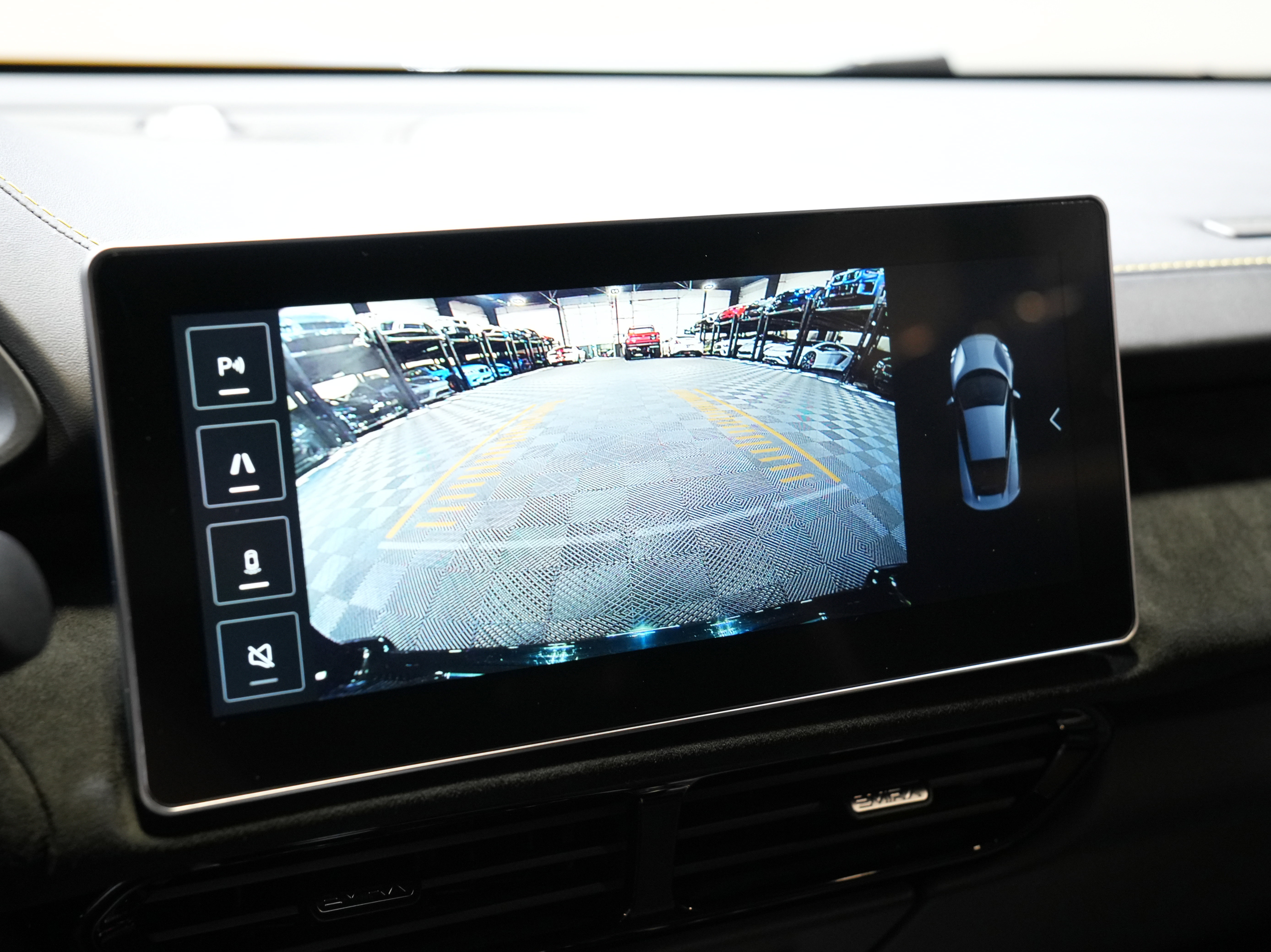 Used 2024 Lotus Emira First Edition image 39