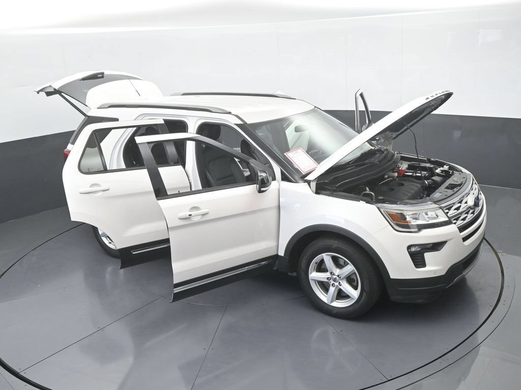 Used 2018 Ford Explorer XLT w/ Equipment Group 202A FWD image 73