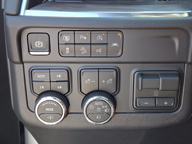 New 2026 Chevrolet Tahoe Z71 w/ Z71 Off-Road Package AWD/4WD image 31