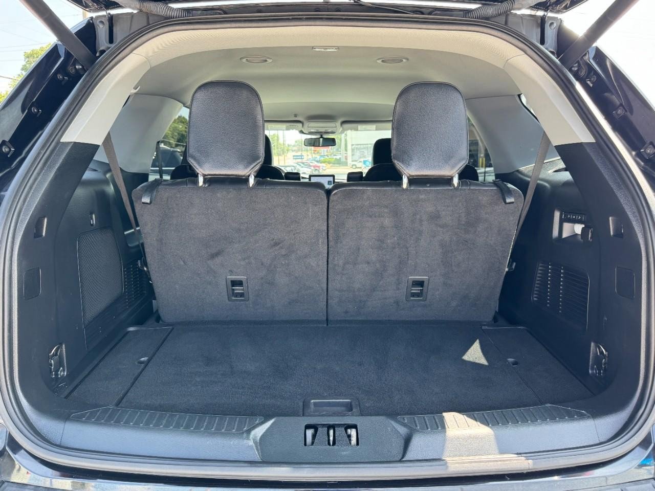 Used 2022 Ford Explorer Limited w/ Equipment Group 301A image 6