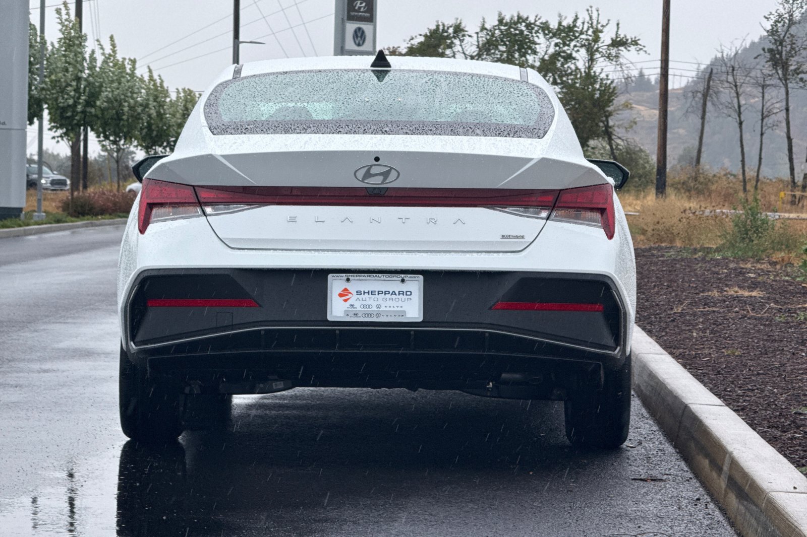 New 2026 Hyundai Elantra Hybrid FWD image 4