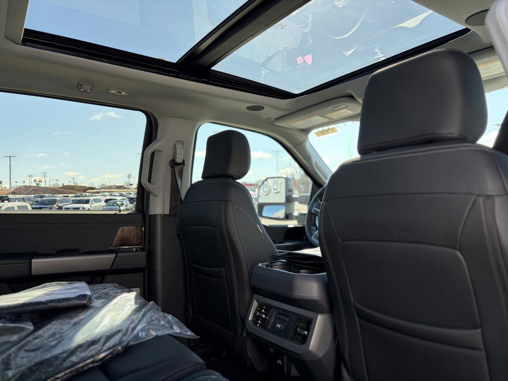 New 2026 Ford F250 Lariat w/ Black Appearance Package image 28