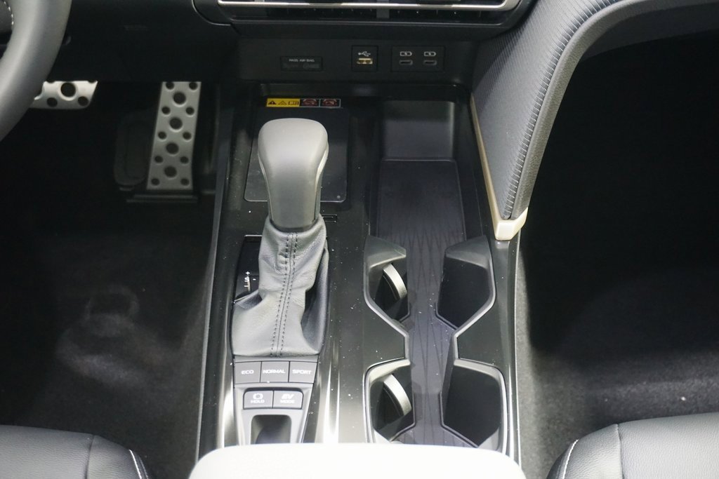 New 2026 Toyota Camry SE image 30